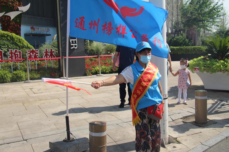 <strong>鸡巴插逼逼动态图视频</strong>